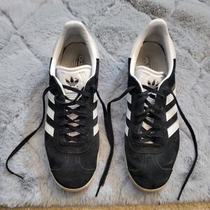 Adidas Gazelle Men's Black and White Sneakers Size 10 1/2 Indoor